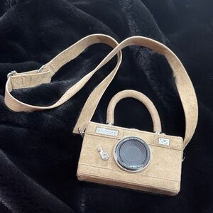 Source Unknown Tan Crossbody Camera Bag